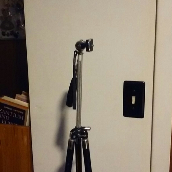 Vintage Swallow Camera Tripod - Picture 8 of 8
